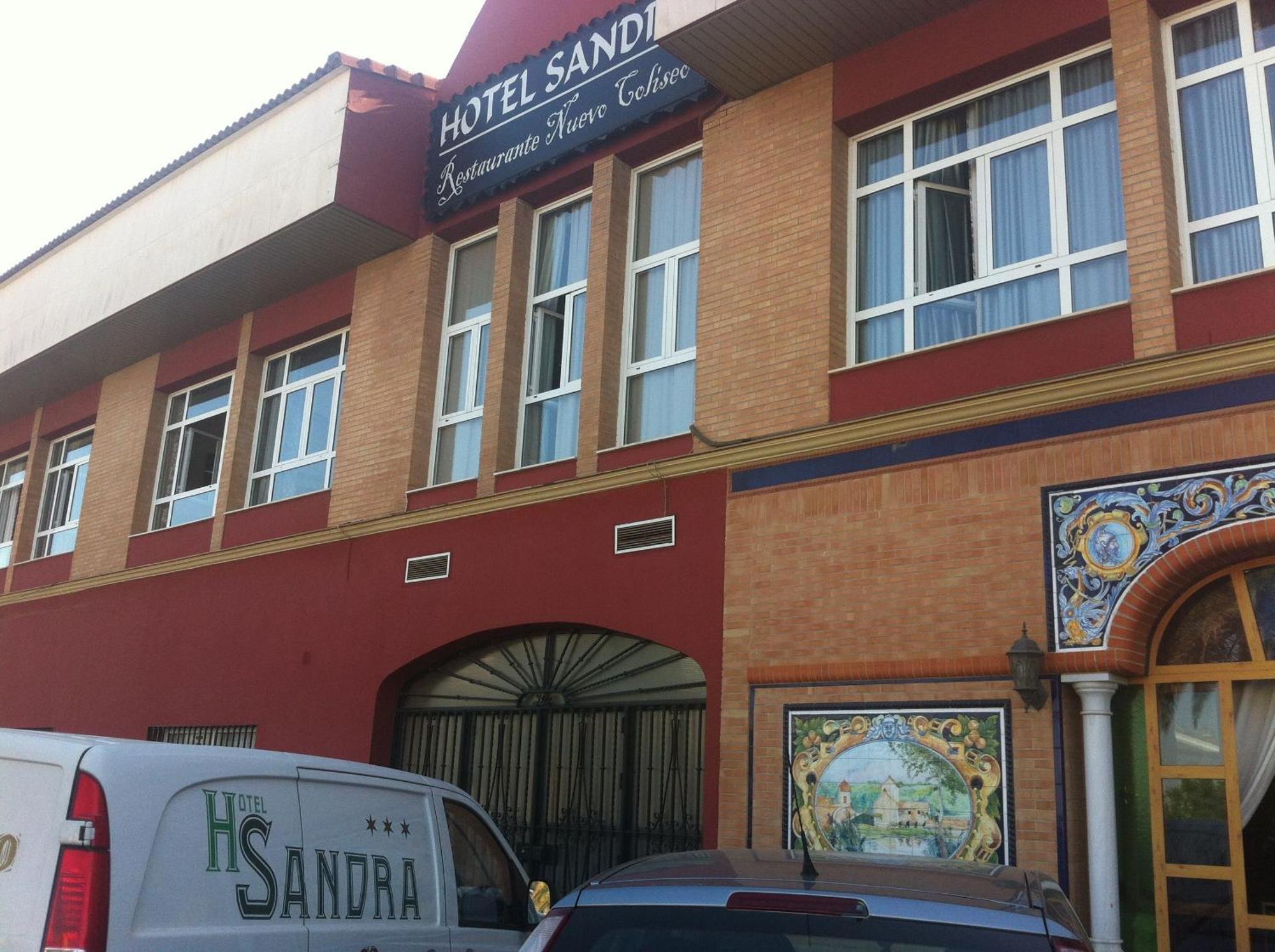 Hotel Sandra Alcalá de Guadaira Exterior foto